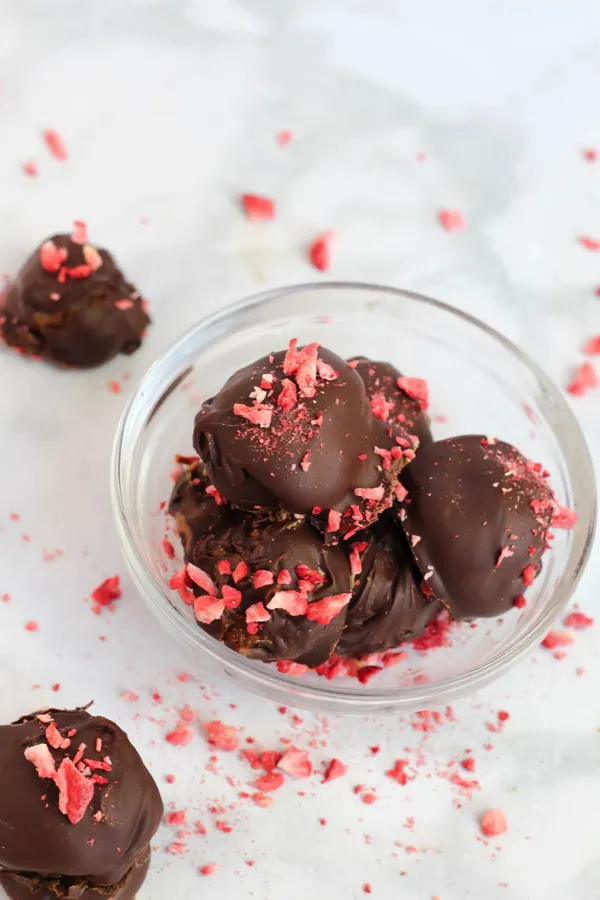 Crunchy Chocolate Strawberry Truffles